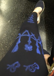 Leggings with artwork